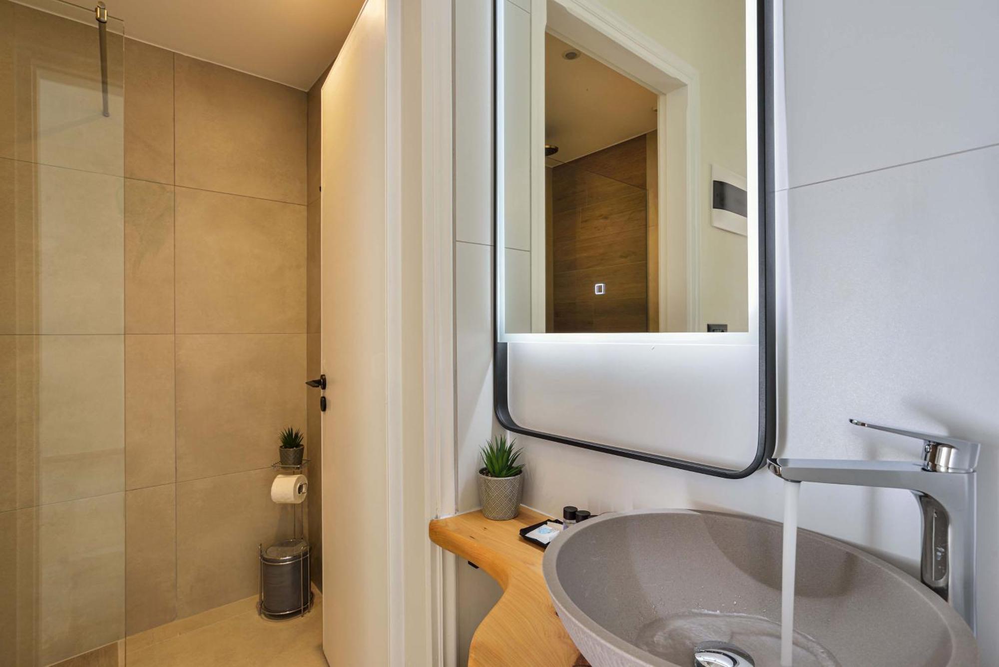 Eloque Simple Living Space Kato Daratso Luaran gambar